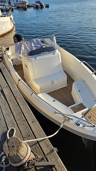 Uttern S62 med Mercury 150HK EFI 6 of 7