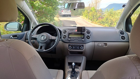 Volkswagen Golf Plus 9 of 27