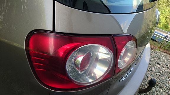 Volkswagen Golf Plus 21 of 27