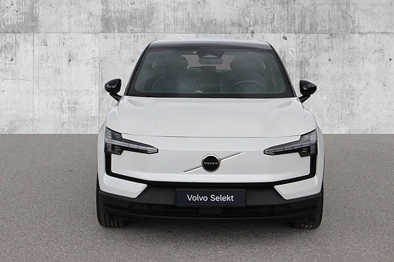Volvo EX30 2 of 30