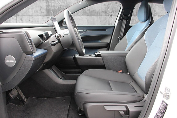 Volvo EX30 11 of 30