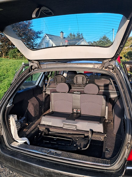 Mercedes-Benz E220 d 8 of 24