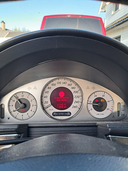Mercedes-Benz E220 d 15 of 24