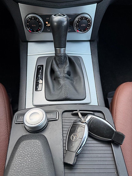 Mercedes-Benz C180 13 of 27