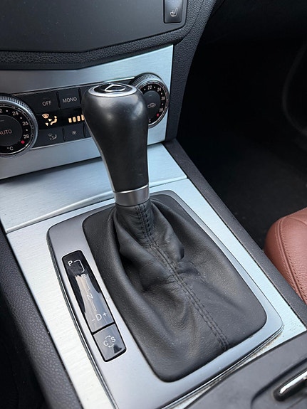 Mercedes-Benz C180 14 of 27