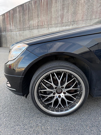 Mercedes-Benz C180 17 of 27