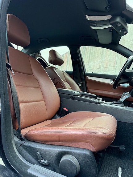 Mercedes-Benz C180 12 of 27