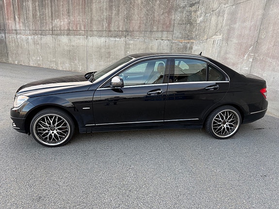 Mercedes-Benz C180 4 of 27