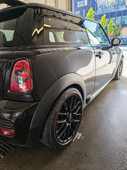 MINI John Cooper Works 8 of 22