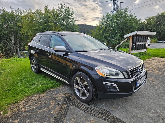 Volvo XC60 8 of 30