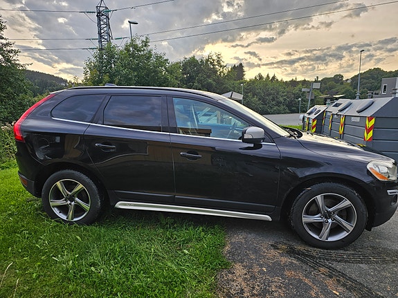Volvo XC60 7 of 30