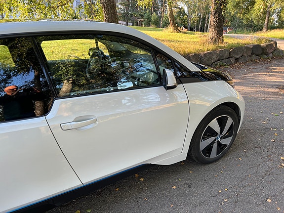 BMW i3 7 of 30