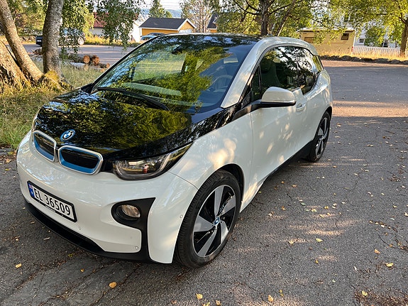 BMW i3 10 of 30