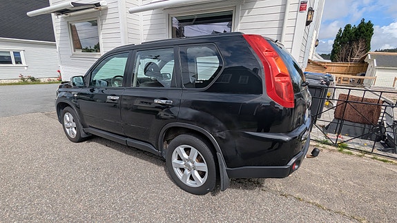 Nissan X-Trail 4 of 10