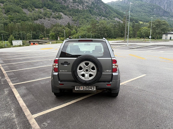 Suzuki Grand Vitara 3 of 21