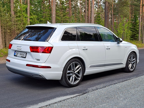Audi Q7 27 of 30