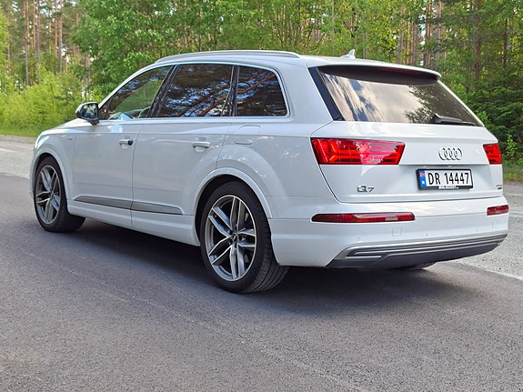 Audi Q7 24 of 30