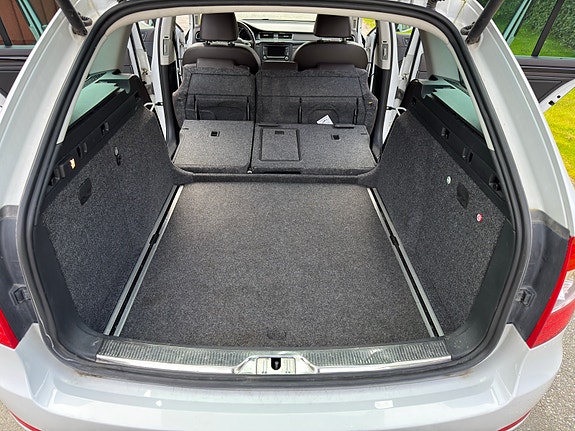 Skoda Superb 18 of 23