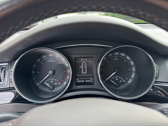 Skoda Superb 11 of 23