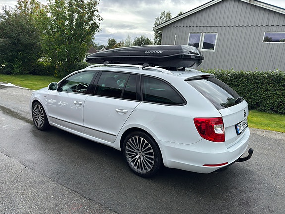 Skoda Superb 5 of 23