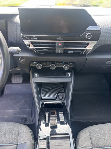 Citroen E-C4 7 of 15