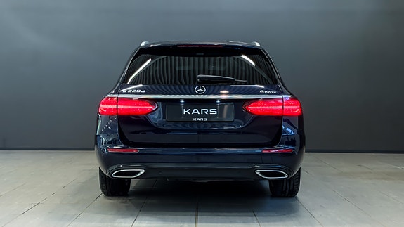 Mercedes-Benz E220 d 4 of 30