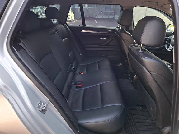 BMW 520d 25 of 30