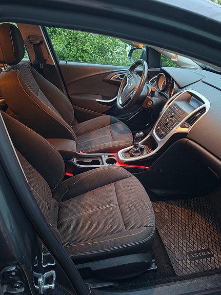 Opel Astra 7 of 9