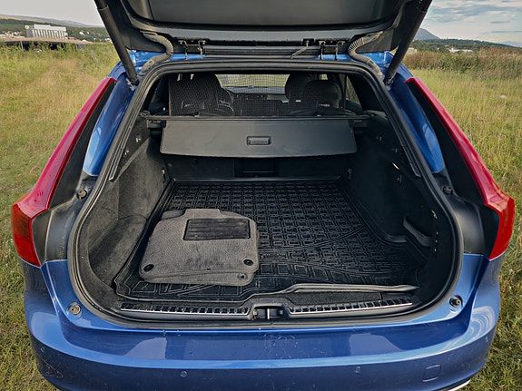 Volvo V90 14 of 30