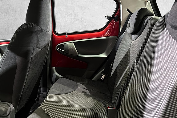 Toyota Aygo 14 of 19