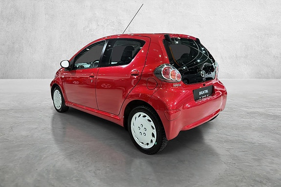 Toyota Aygo 3 of 19