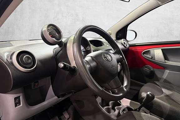 Toyota Aygo 10 of 19