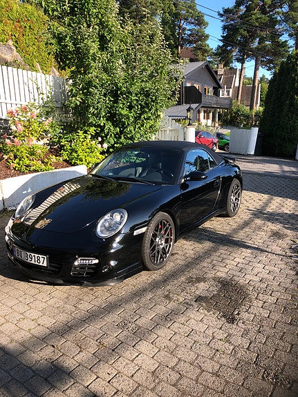 Porsche 911 6 of 17