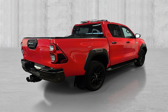 Toyota HiLux 8 of 23