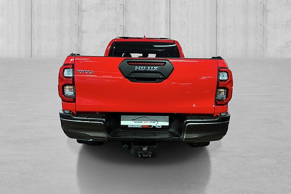 Toyota HiLux 6 of 23