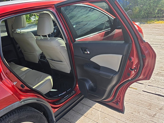 Honda CR-V 7 of 8