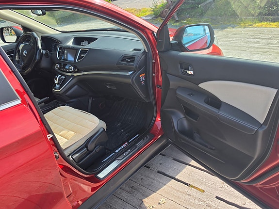 Honda CR-V 5 of 8