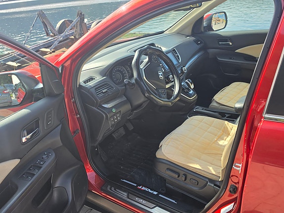Honda CR-V 6 of 8