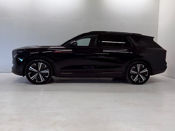 Hongqi E-HS9 11 of 29