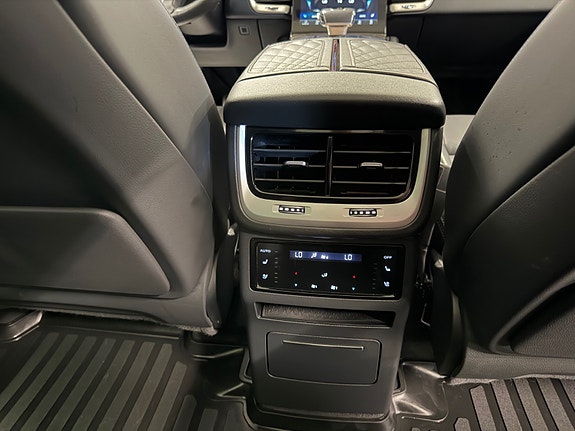 Hongqi E-HS9 27 of 29