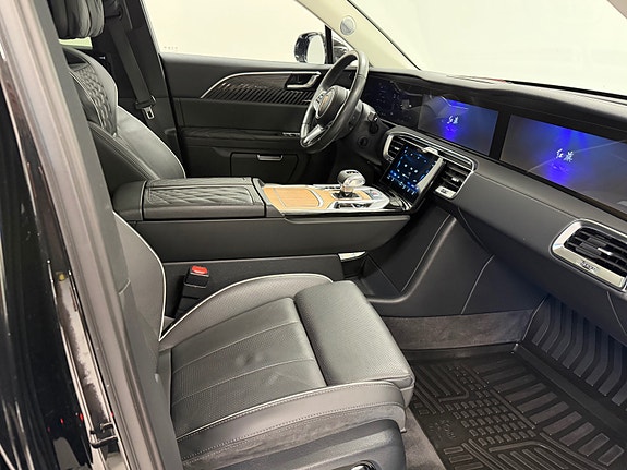 Hongqi E-HS9 21 of 29