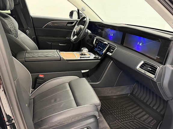 Hongqi E-HS9 22 of 29