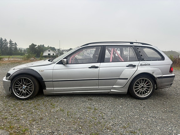 BMW 316i 2 of 22