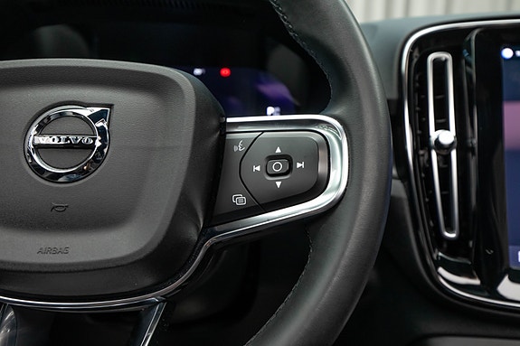 Volvo XC40 24 of 30