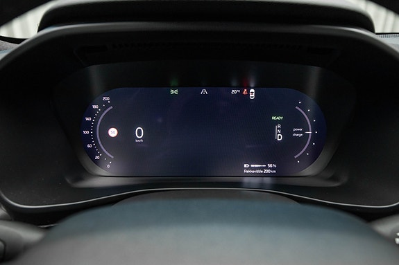 Volvo XC40 19 of 30