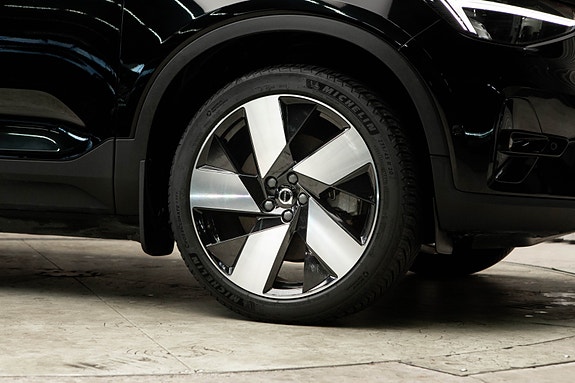 Volvo XC40 25 of 30