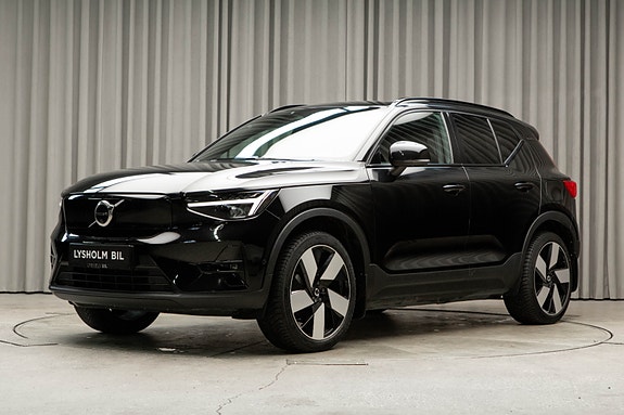 Volvo XC40 5 of 30