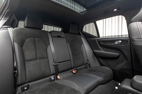 Volvo XC40 14 of 30