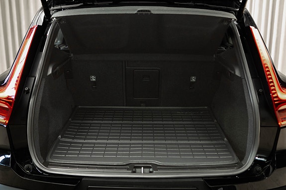 Volvo XC40 7 of 30