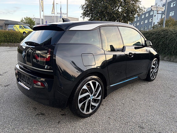 BMW i3 2 of 27